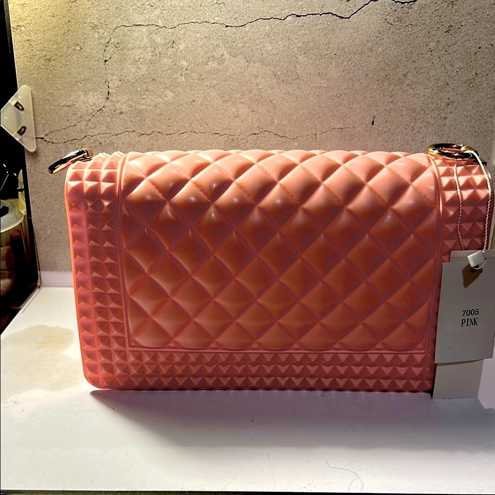 Light Pink Quilted Crossbody Jelly Bag with Gold Chain - Picture 3 of 4